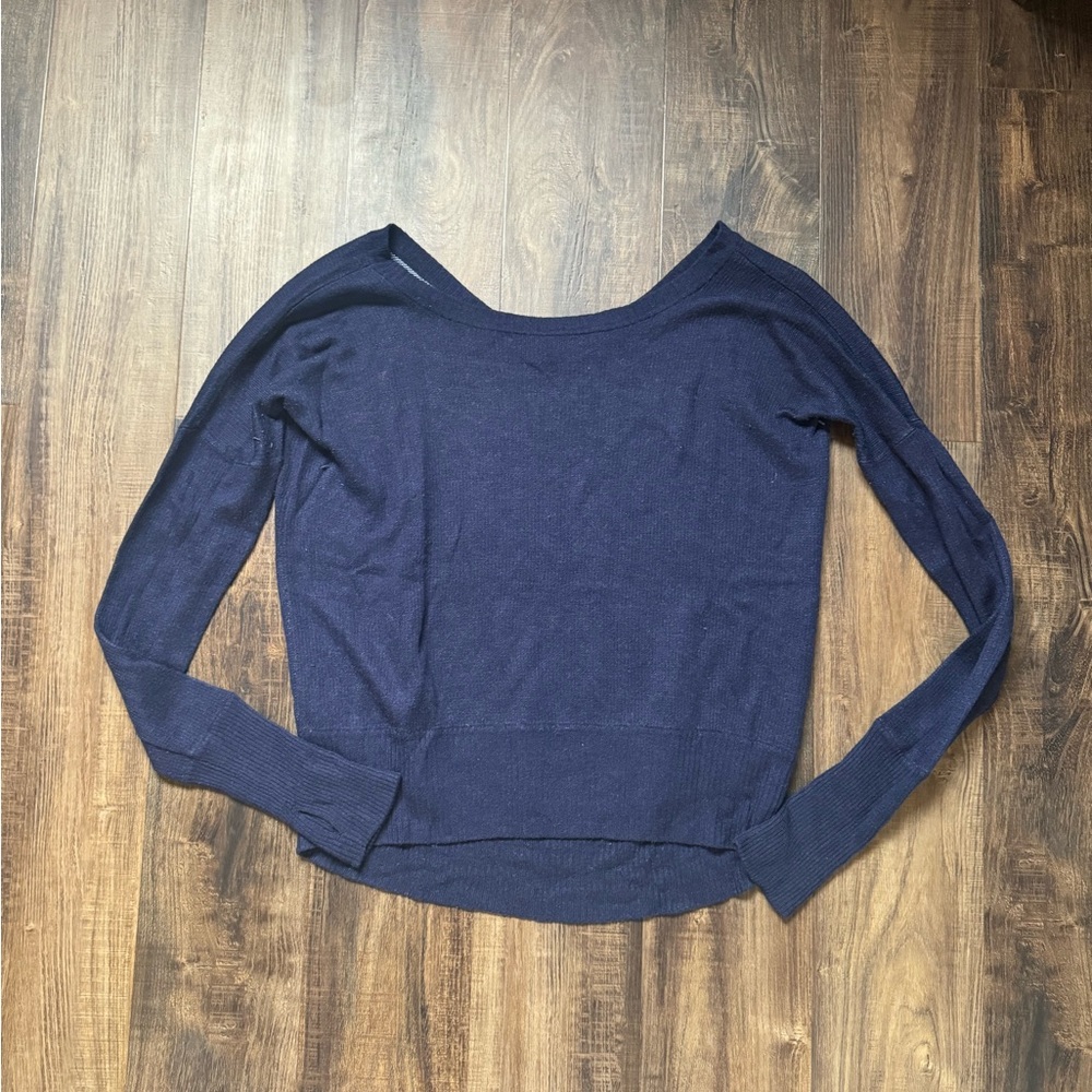 Lululemon Women’s Blue Sweater